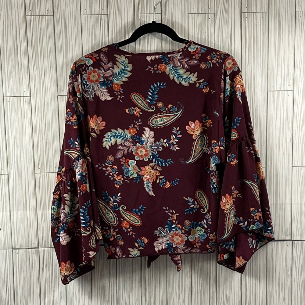 Lavenderfield Floral V-Neck Blouse - Picture 2 of 7